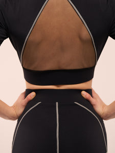 SIGNATURE TOP
