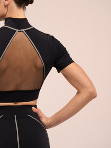 SIGNATURE TOP